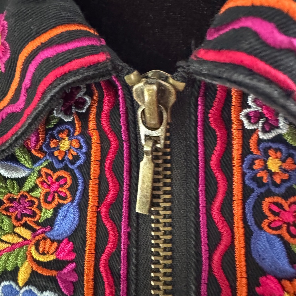 Embroidered Black Denim Jacket Pockets Full Zip , Craft Cuff Buttons Sz  Large - Picture 6 of 10